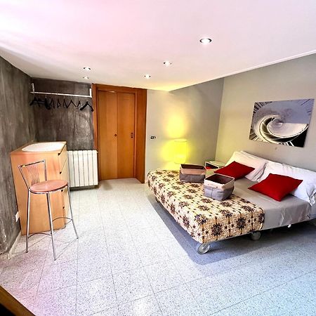 Romuhouse Economy Apartment Metro B Esterno foto