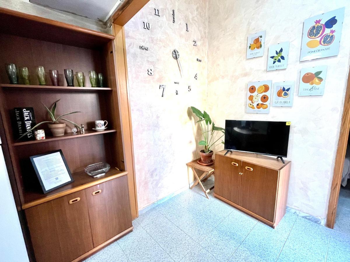 Romuhouse Economy Apartment Metro B Esterno foto