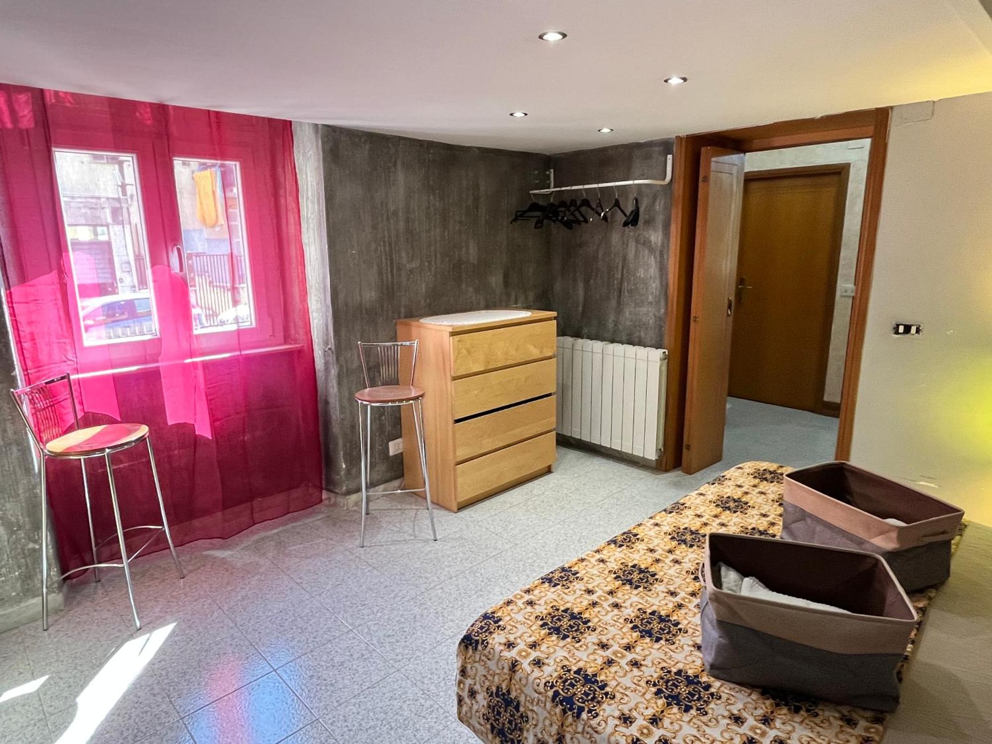 Romuhouse Economy Apartment Metro B Esterno foto