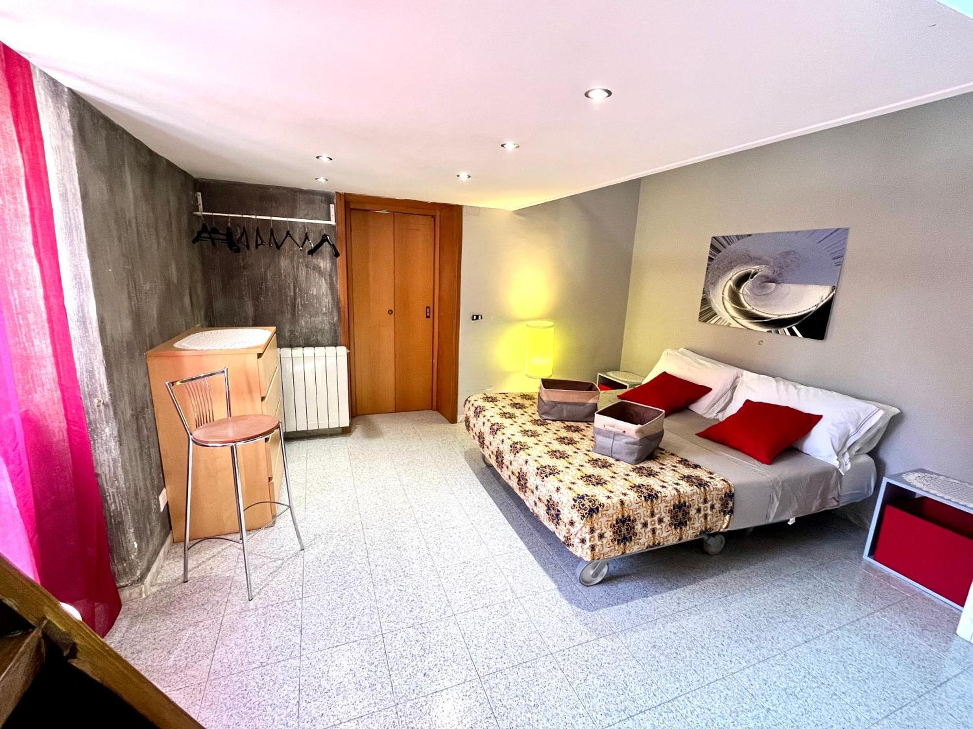 Romuhouse Economy Apartment Metro B Esterno foto